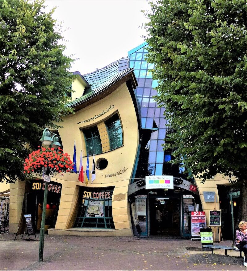 crooked-house-sopot.jpg